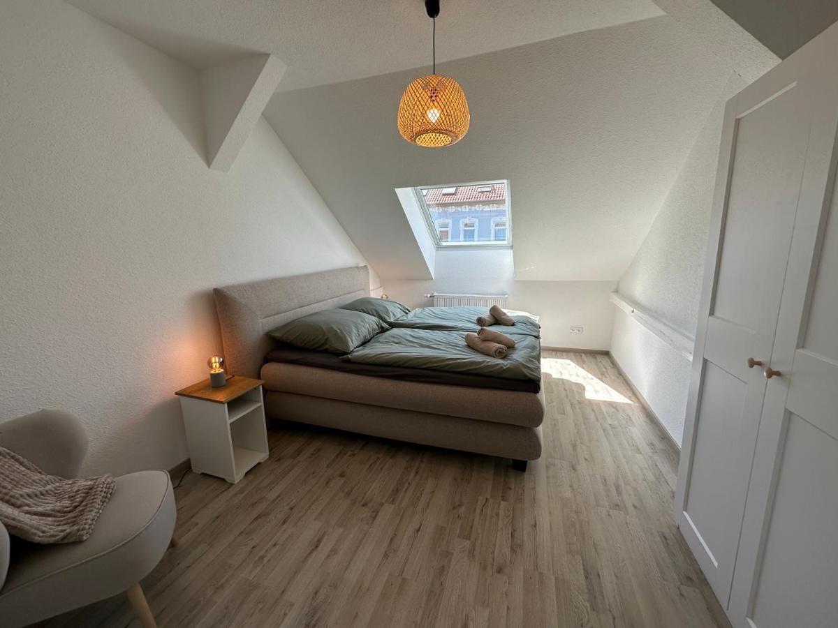 Gemuetliche Neurenovierte Dachgeschosswohnung Erfurt Eksteriør billede