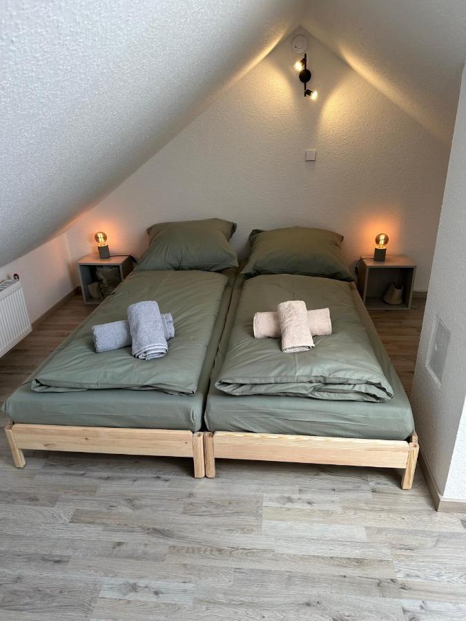 Gemuetliche Neurenovierte Dachgeschosswohnung Erfurt Eksteriør billede